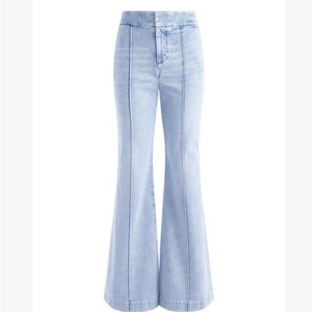 Alice & Olivia denim. Dylan High waisted, wide, leg jean
